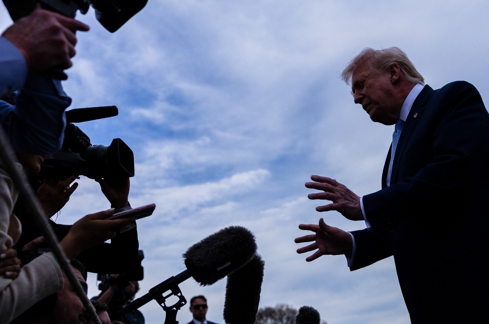 Is the USA a Paper Tiger?